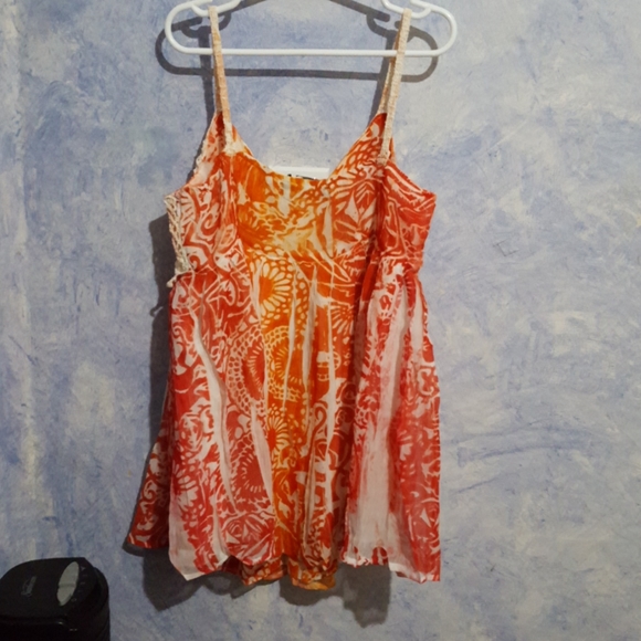 (3 FOR $20)Summer shirt, flowy double layer. - Picture 2 of 3